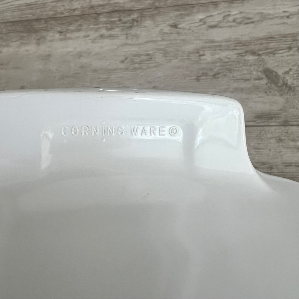 Vintage Corningware White and Blue Cornflower A-2-B Bakeware Dish 2 Liter - Picture 4 of 7